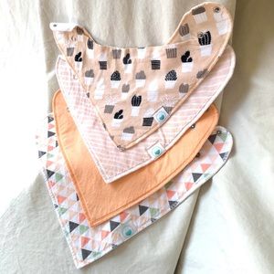 Set of 4 Fleece-lined “Bibdanas”